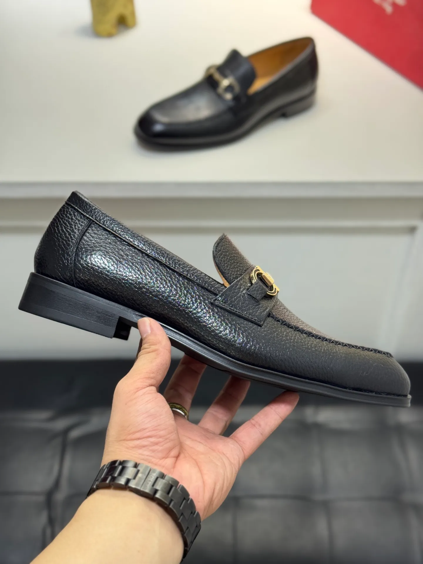 Men's shoes 💰460 Ferragamo [Ferragamo] top imported suit men's shoes 💯Original copy of the official website, product materials: selected imported embossed calfskin + luxury hardware buckle accessories ~ imported water-dyed cow 🐂 leather lining. Strong three-dimensional visual effect, original combination outsole, multiple colors available😘 Size: 39-44 (38.45.46.47 customized YS)